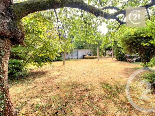 Terrain 258 m²