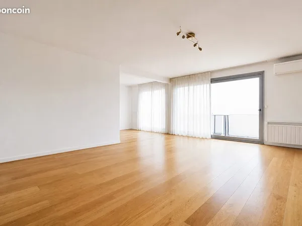 Appartement 7 pièces 157 m²