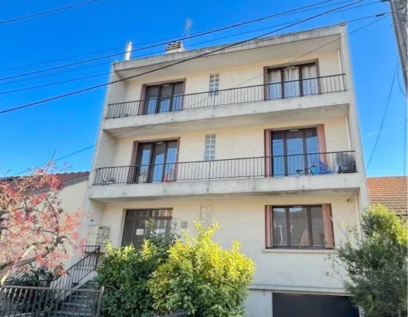 Immeuble de rapport 19 pièces 400 m²