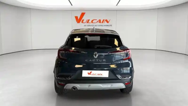 Renault Captur blue dci 115 edc — photo 6