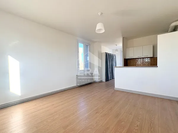 Studio 1 pièce 29 m²
