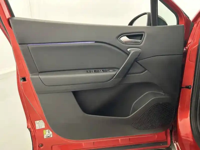 Renault Captur e-tech 145 - 21 — photo 11