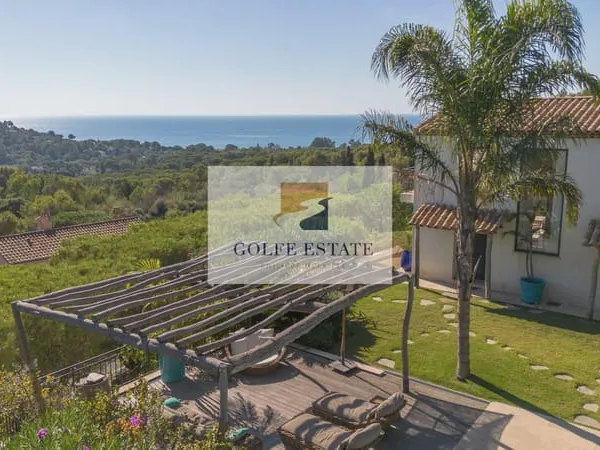 Villa rénovée, 3 chambres, piscine et vue mer