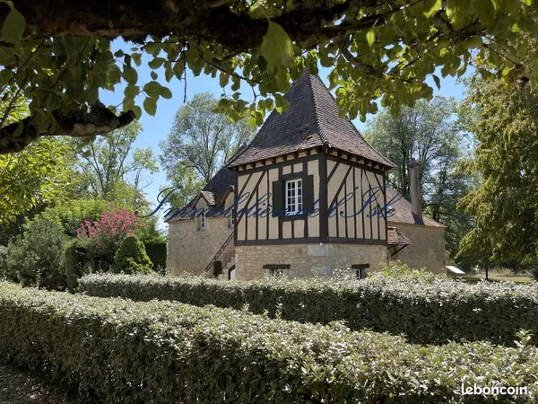 Propriété 10 pièces 280 m²