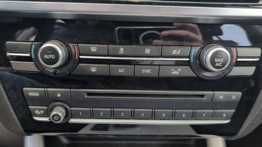 BMW X3 sDrive 18d 150 BVA - Business – 2017 – 114744 km – Diesel – Boîte Automatique — photo 10
