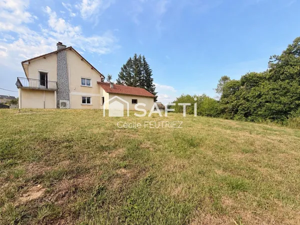 Maison dans un environnement calme