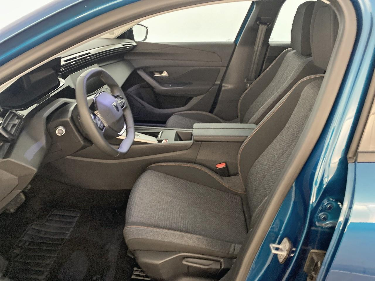 Peugeot 308 hybrid 145 e-dcs6 style — photo 9