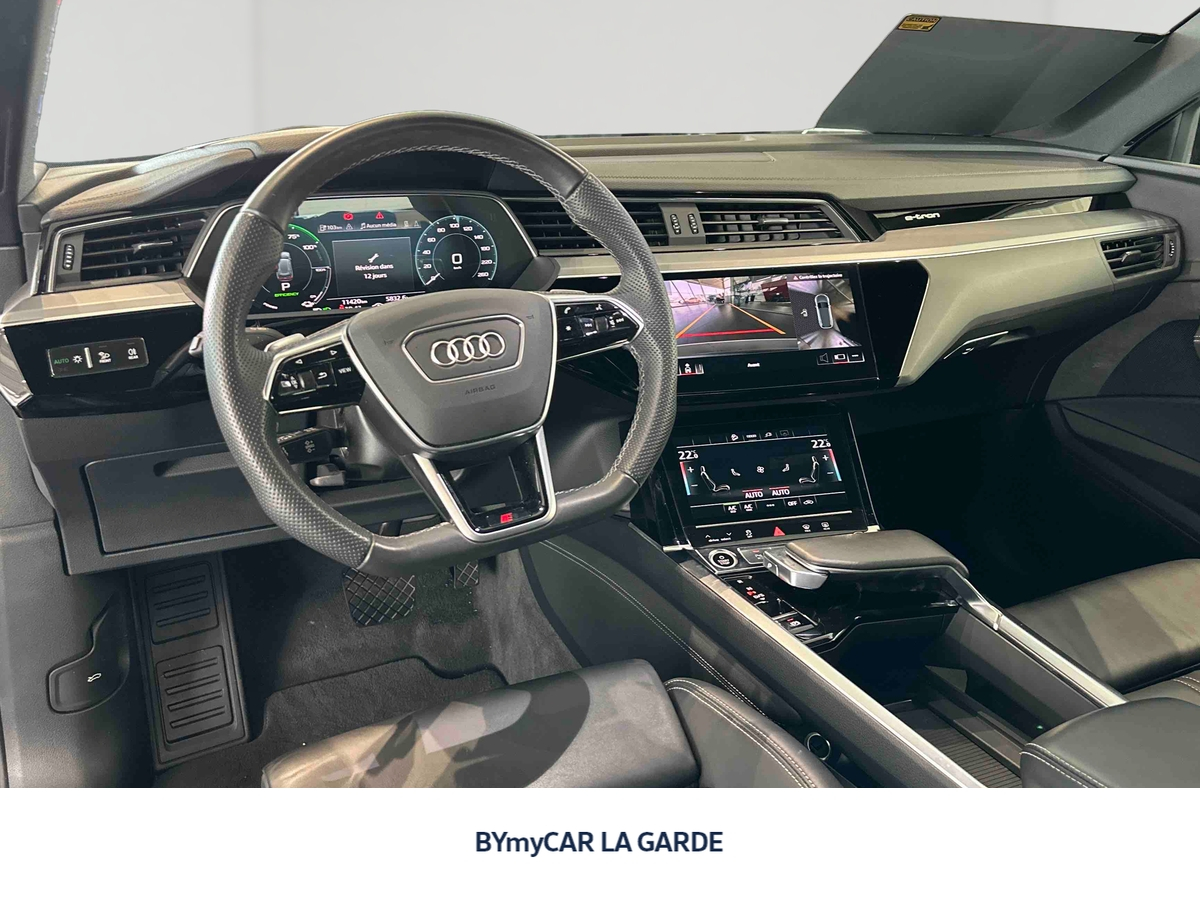 Audi e-tron 55 quattro 408 ch — photo 9