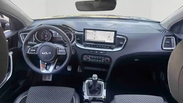Kia Xceed 1.0 t-gdi 100 ch bvm6 — photo 21