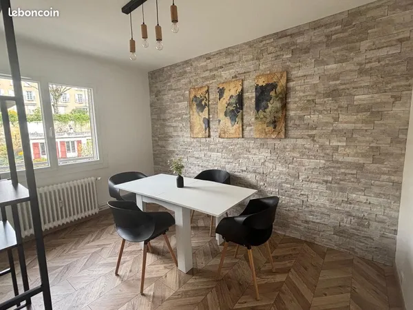 Appartement T2 meublé avec vue exceptionnelle sur la Cathédrale Saint-Apollinaire