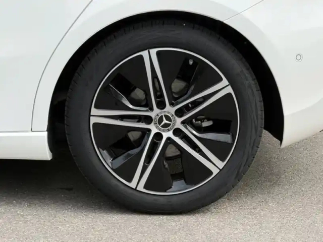 Mercedes Classe A 180 progressive line — photo 39