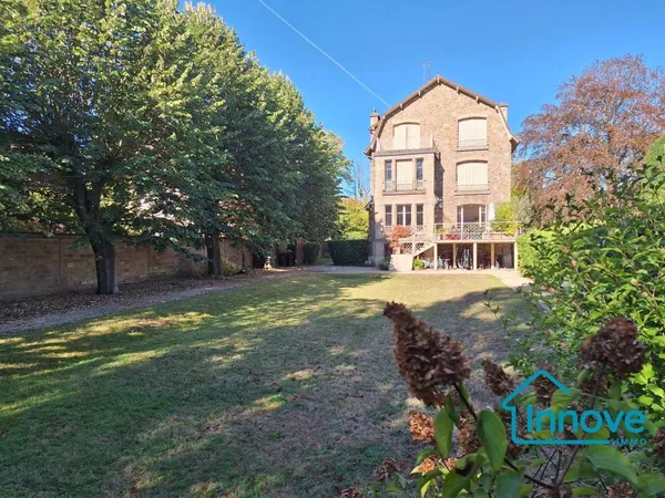 Vends duplex/triplex - 167.25 m² - 8 pièces, 5 chambres - Versailles 78000