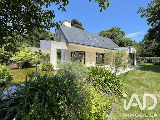 Maison 8 pièces 252 m²