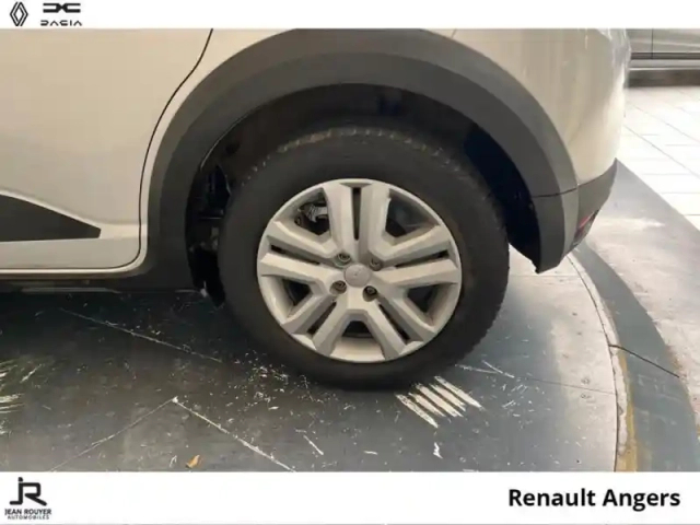 Dacia Sandero 1.0 eco-g 100ch stepway expression — photo 8