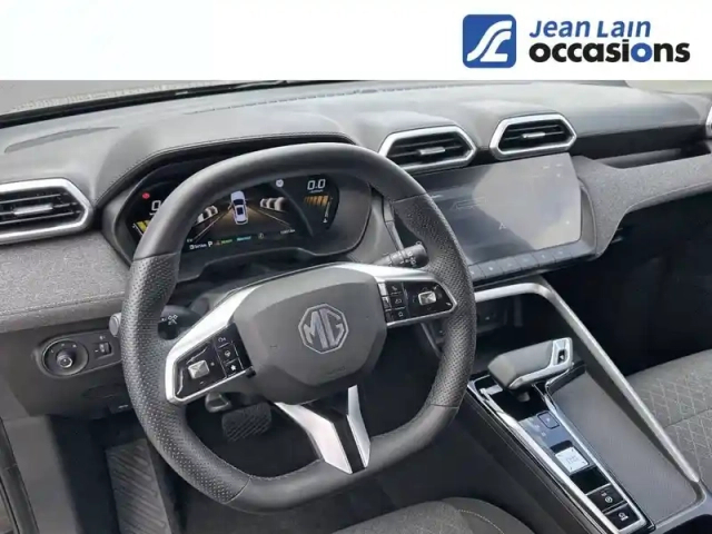 Mg Zs 1.5 l hybrid+ 197 ch — photo 12