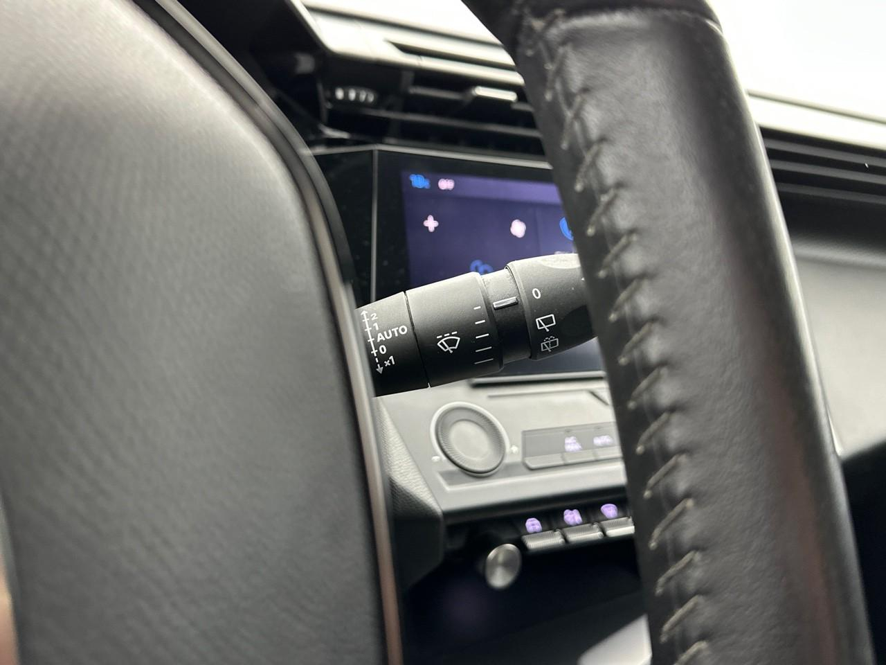 Peugeot 308 puretech 130ch s&s eat8 active pack — photo 22