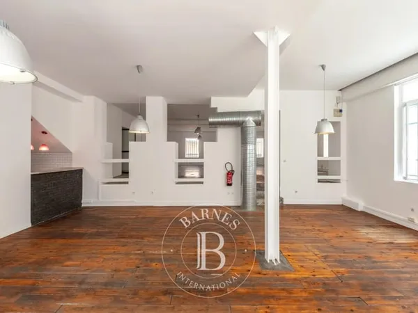 Lyon 7ème - Ancien local réhabilité de 243,65 m² - Esprit Loft - Usage mixte