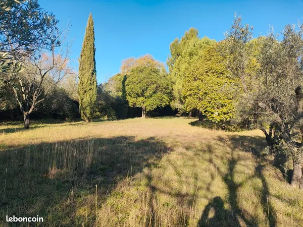 A congenies terrain viabilisé de 316 m2