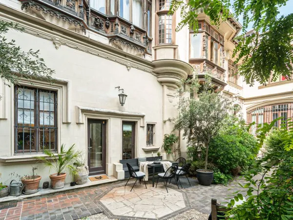 Kenzo - 3 chambres, terrasse et balcon à Montmartre (18 Arr.)