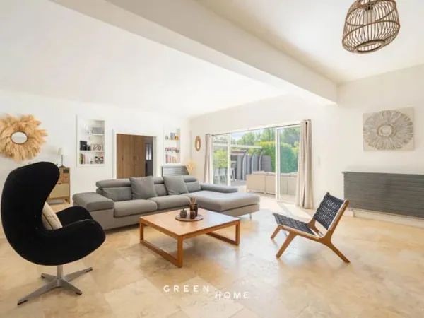 Maison 5 pièces 200 m²