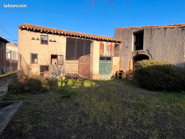 Bâtiment 60 m² PIEUSSE