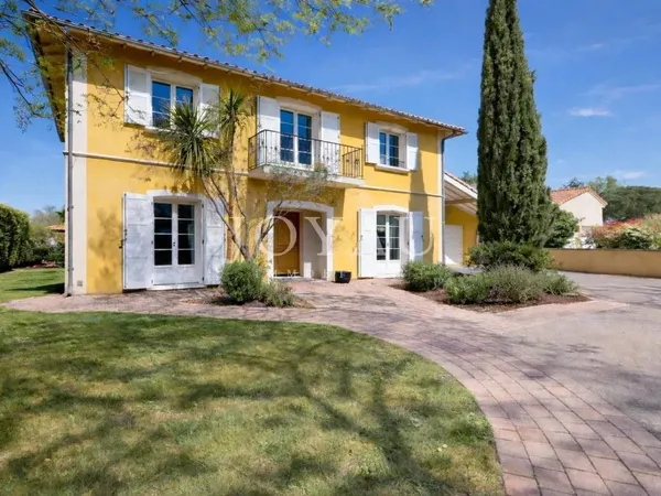 Vends maison - 200 m² - 6 pièces, 5 chambres - Pibrac 31820