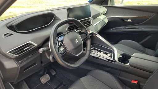 Peugeot 5008 1.2 PureTech 130 EAT8 - Allure Pack – 2023 – 27094 km – Essence – Boîte Automatique — photo 21