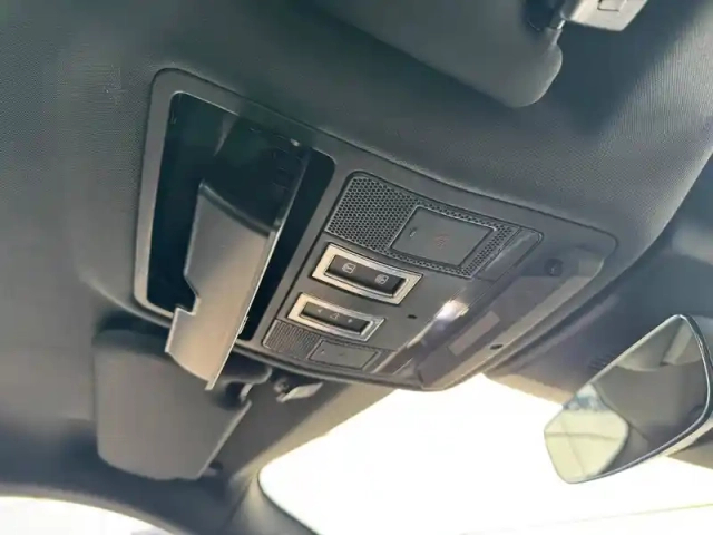 Land Rover Range Rover evoque mark i p300e phev awd bva8 — photo 26