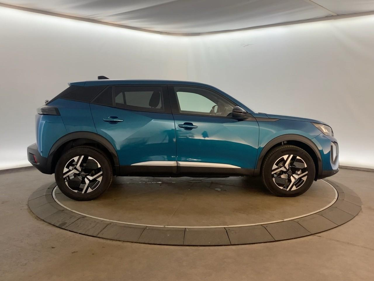 Peugeot 2008 hybrid 145 ch e-dcs6 allure — photo 4