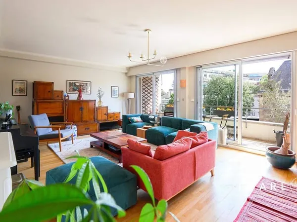 Appartement 6 pièces 145 m²