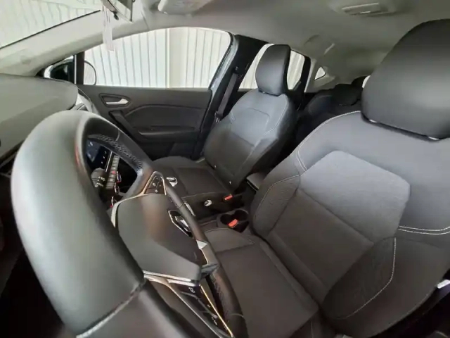 Renault Captur tce 90 — photo 18