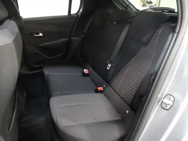 Peugeot 208 e- 136ch style — photo 12