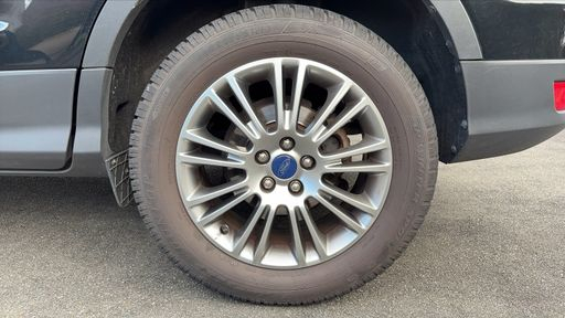 Ford Kuga 1.5 Ecoboost 150 - Titanium – 2016 – 136480 km – Essence – Boîte Manuelle — photo 11
