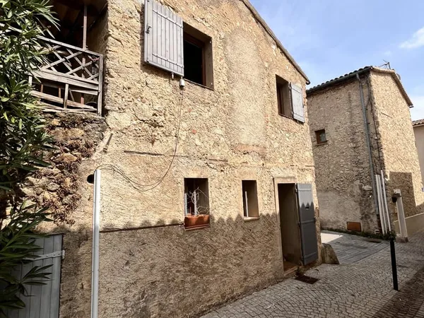 Maison de village à rénover