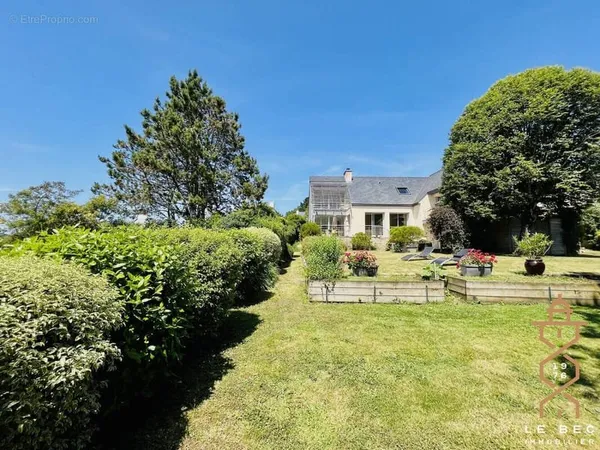 Maison 8 pièces 182 m²
