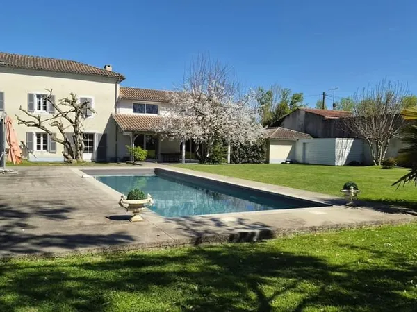 Maison 5 pièces 200 m²