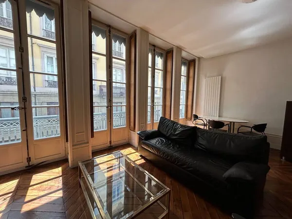 Appartement 1 pièce 51 m²