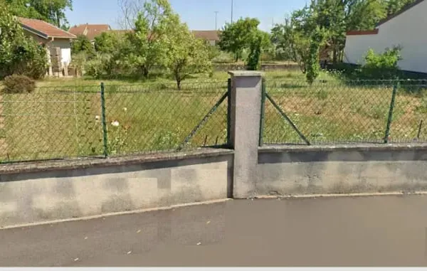 Terrain a batir 400 m2 env, 19 m de facade