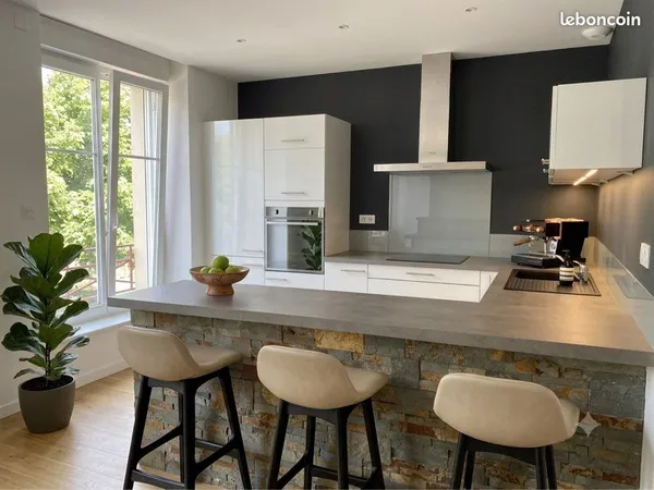 Rare en hyper-centre : T3 80 m² traversant, calme absolu