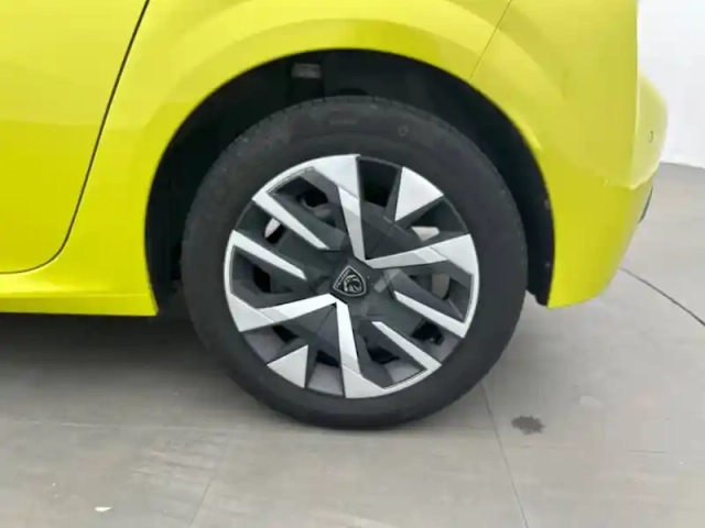 Peugeot 208 puretech 75 s&amp;s bvm5 — photo 13