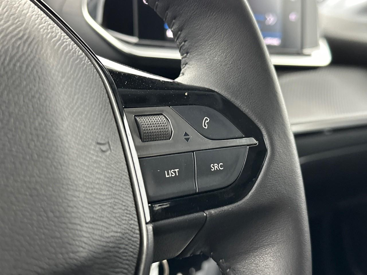 Peugeot 208 puretech 100 s&s bvm6 allure — photo 18