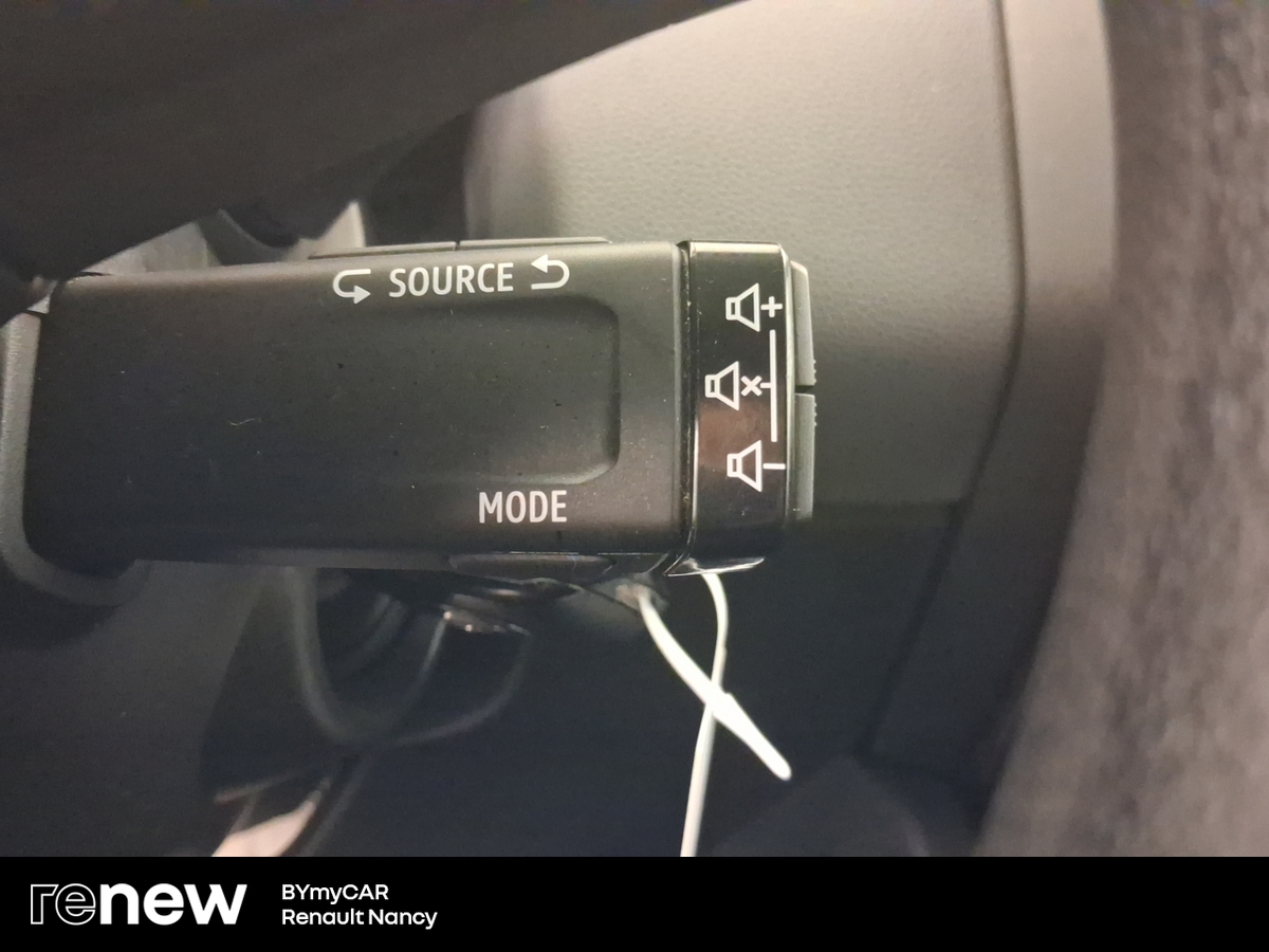 Renault Clio SCe 65 — photo 20
