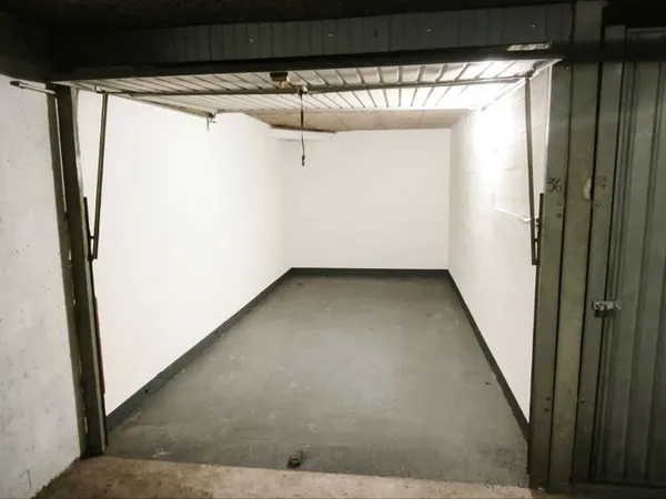 Garage et parking Location Bormes-les-Mimosas 13m² 130€