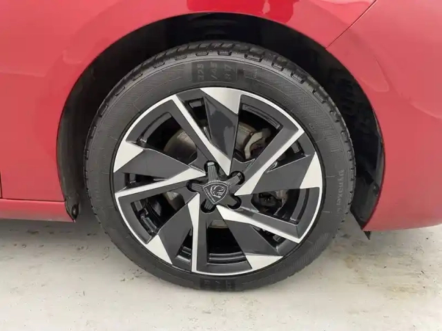 Peugeot 308 bluehdi 130ch s&amp;s eat8 — photo 18