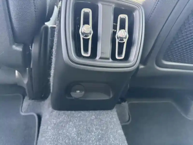 Volvo Xc40 t3 163 ch geartronic 8 — photo 12