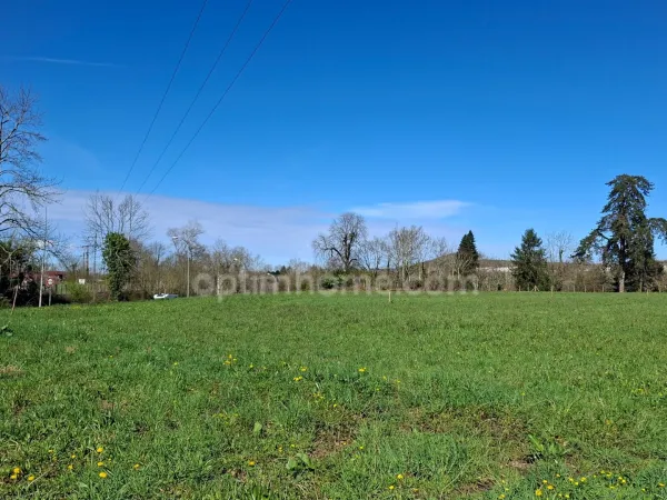 Terrain 2089 m²
