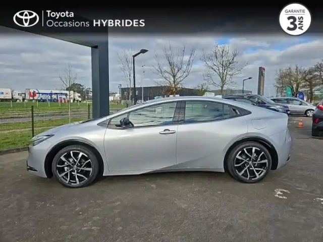 Toyota Prius rechargeable 2.0 hybride rechargeable 223ch design (sans toit panoramique) — photo 9