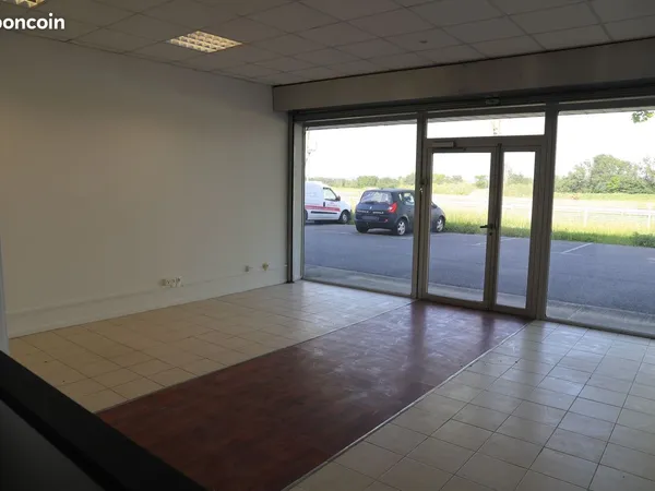 Local commercial / artisanal 120 m2