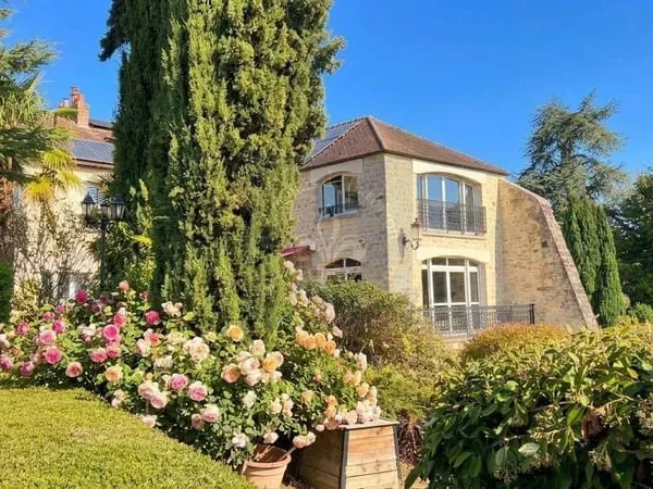 Maison 11 pièces 400 m²
