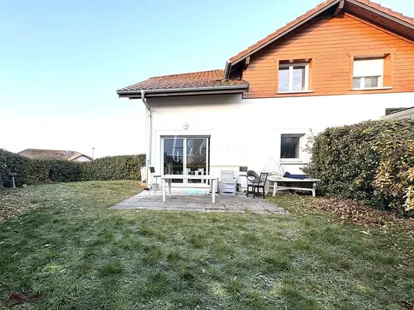 Annecy-Seynod appartement de 89 m2 en rez-de-jardin